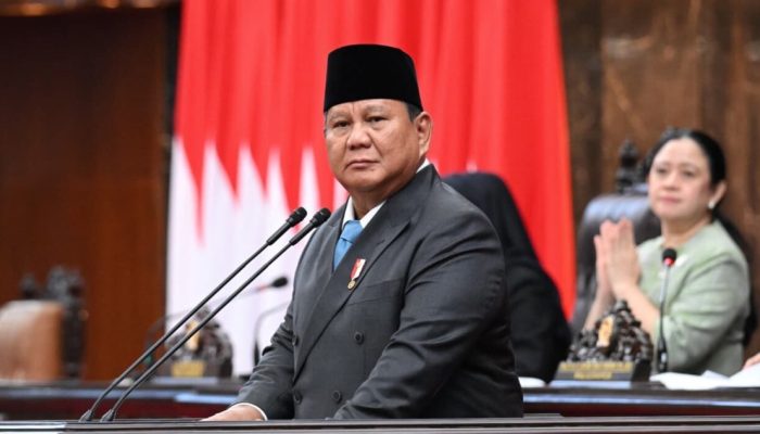Prabowo Heran Kelas Menengah Turun Saat Ekonomi Diklaim Tumbuh Pesat
