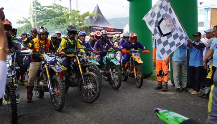 Meriahkan HUT ke-24 Kota Palopo, Pj Sekda Lepas Ribuan Rider Oneday Trail Adventure