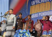 Didampingi Puspawati Husler, Bupati Irwan Beri Apresiasi Tinggi Atas Pengabdian Guru Didampingi Puspawati Husler, Bupati Irwan Beri Apresiasi Tinggi Atas Pengabdian Guru