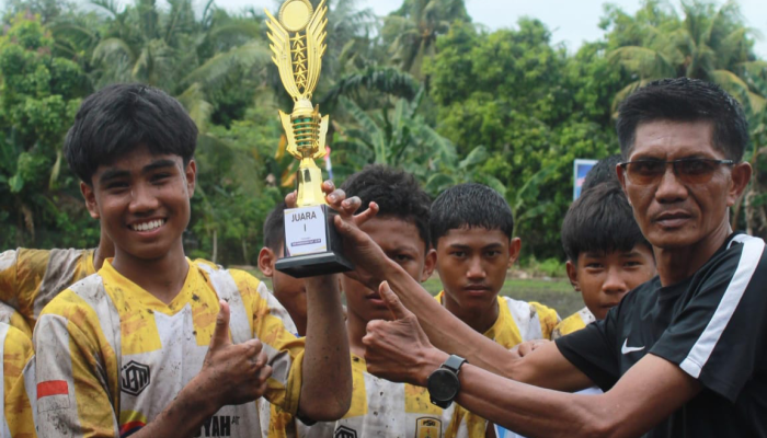 Raih Juara Dua, Pembinaan Sepak Bola Usia Dini di Desa Raja Tunjukkan Hasil Positif