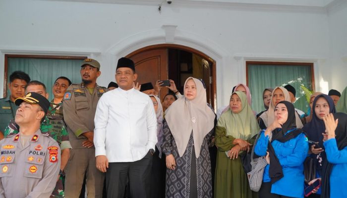 Bupati Luwu Lepas 43 Jamaah Calon Haji Kloter 42 Embarkasi Makassar