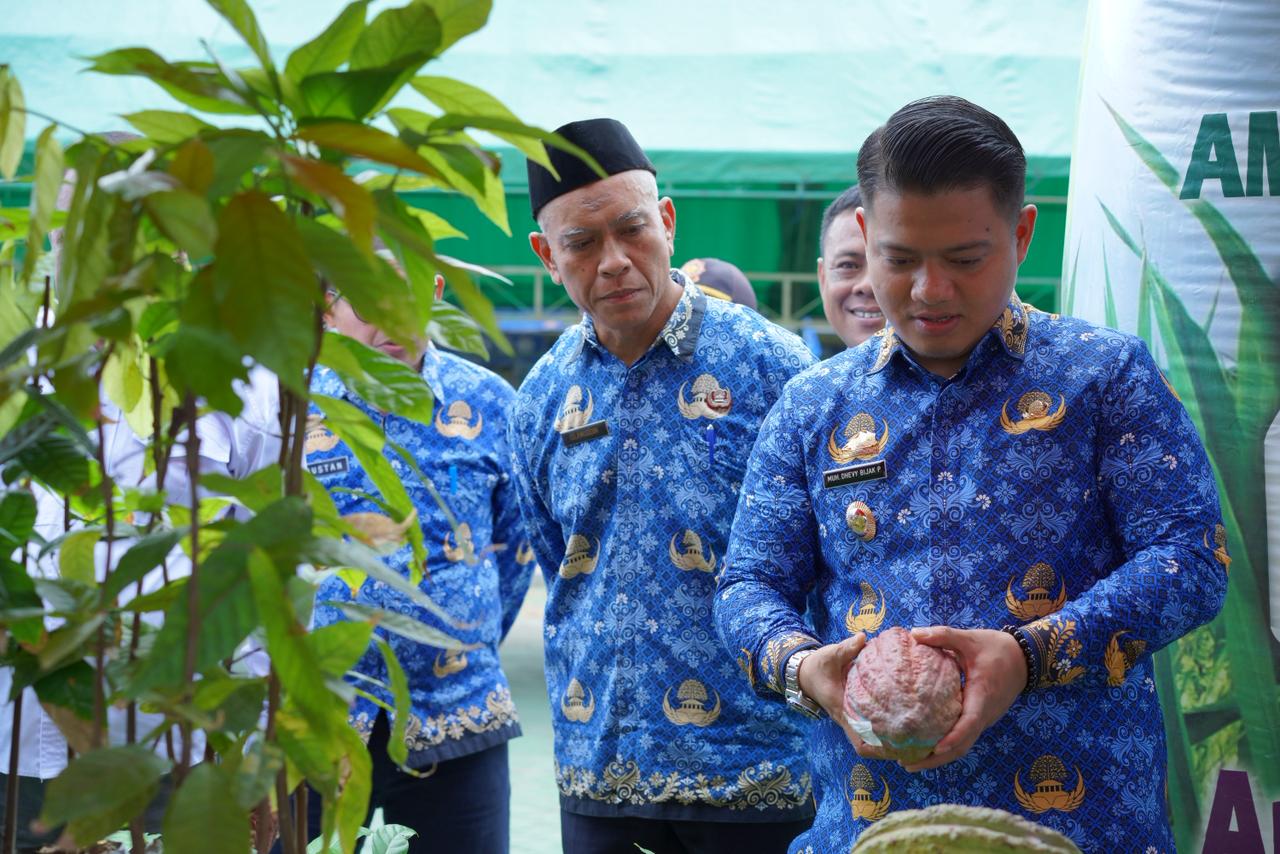 Wakil Bupati Dhevy Bijak Ajak Petani Luwu Manfaatkan Potensi Alam Secara Optimal