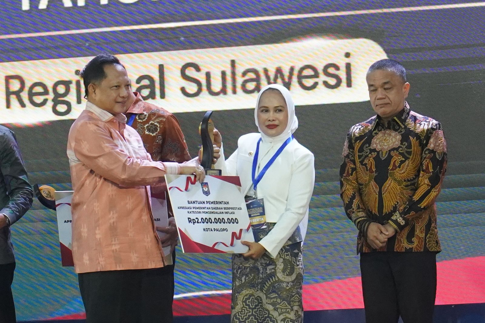 Sukses Kendalikan Inflasi, Pemkot Palopo Sabet Penghargaan Terbaik Kedua se-Sulawesi