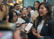 Peringati Hari Kebebasan Pers, Menkomdigi Ajak Insan Penyiaran Perangi Gempuran Hoaks Peringati Hari Kebebasan Pers, Menkomdigi Ajak Insan Penyiaran Perangi Gempuran Hoaks
