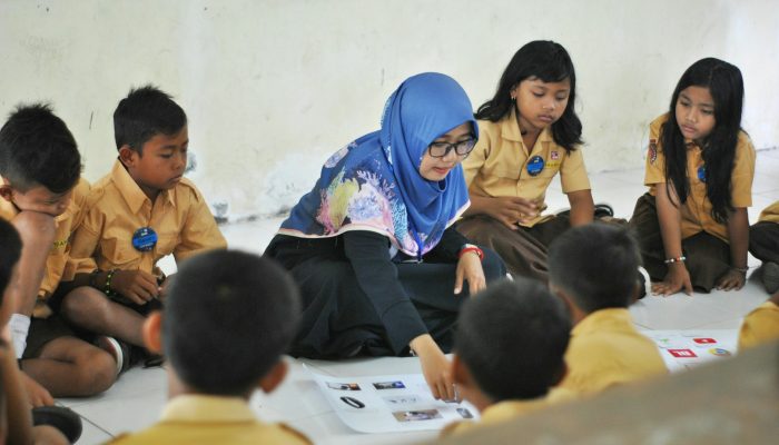Mendikdasmen Pastikan Tak Ada Lagi Guru Honorer di 2027, Ini Penjelasannya