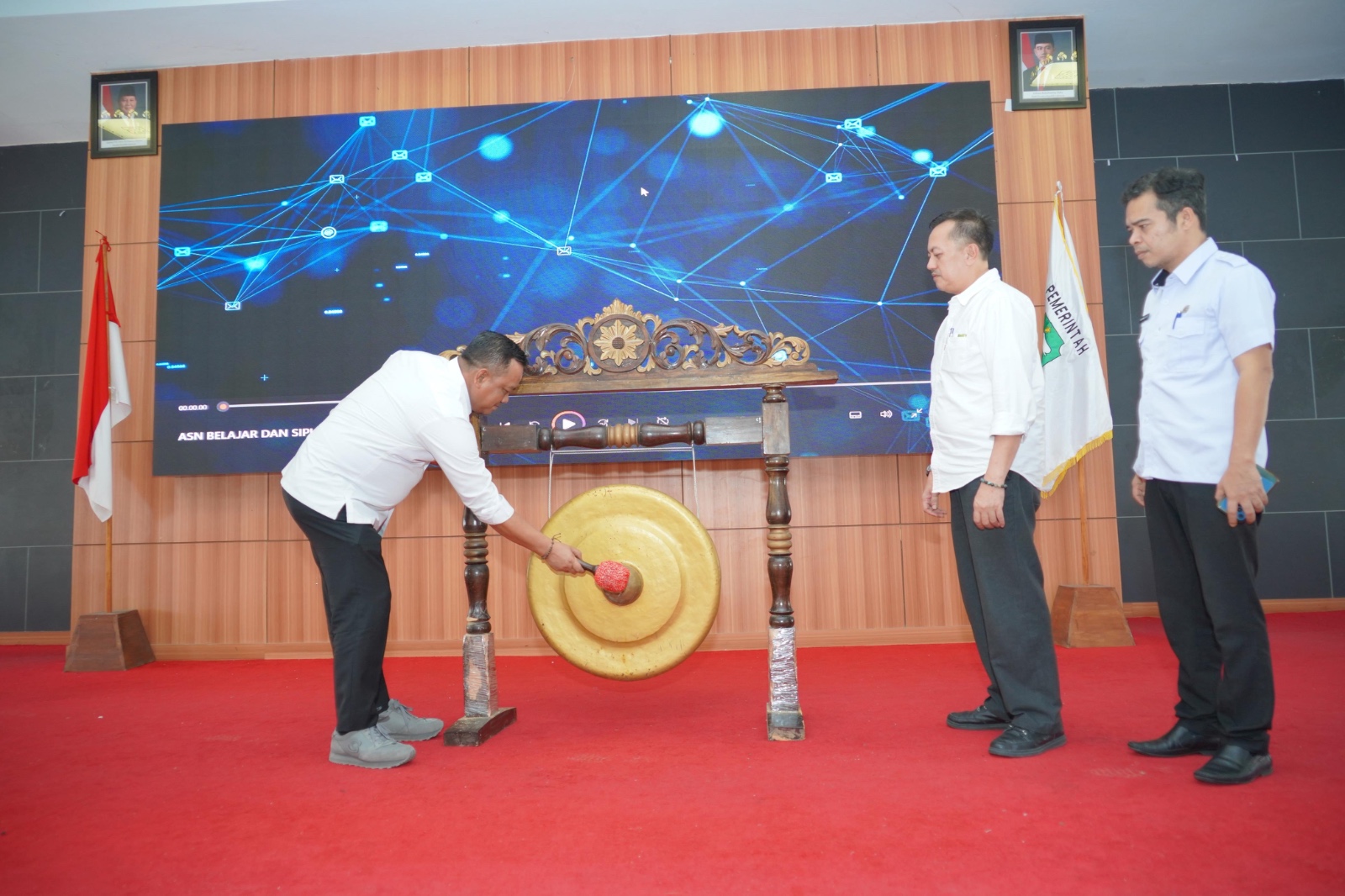 Tingkatkan Kualitas ASN, Pemkab Luwu Luncurkan Program Luwu Belajar dan Sipulungki