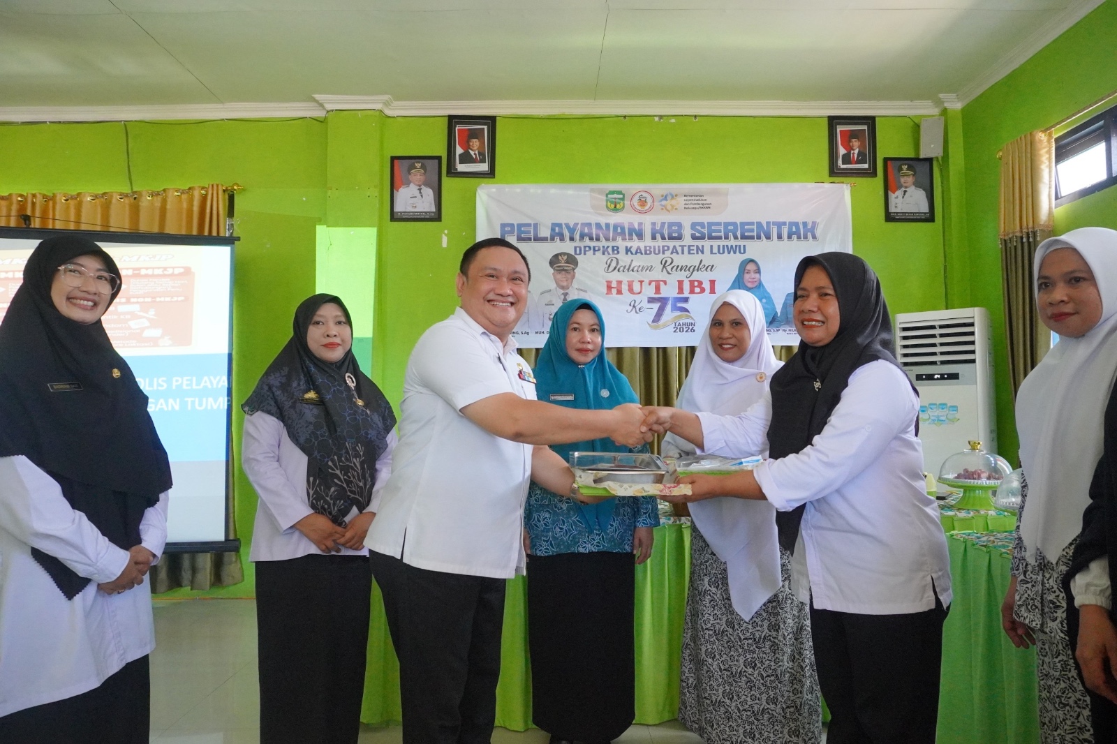 Sinergi Dinkes dan DPPKB Luwu Sukseskan Pelayanan KB HUT IBI