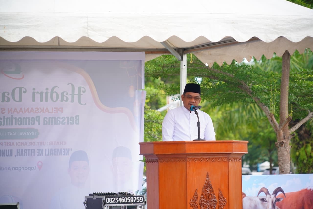 Salat Idul Adha Berjamaah, Bupati Luwu Ajak Masyarakat Dukung Pembangunan Daerah