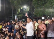 Buntut Ciuman Sesama Jenis di Kampus, Ayah Mahasiswa PNJ Minta Maaf Sambil Bersujud