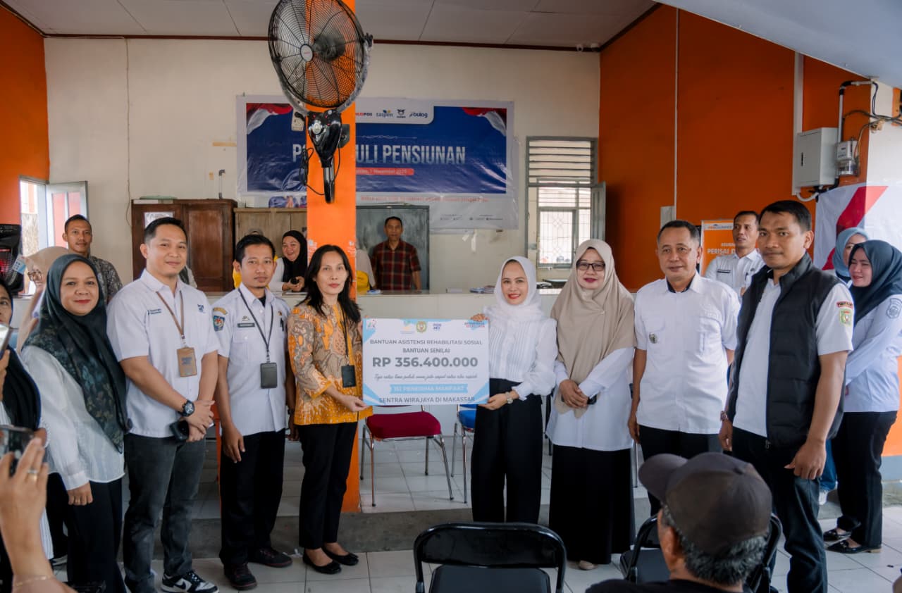Kemensos RI Salurkan Bantuan Rehabilitasi Sosial Rp356,4 Juta di Kota Palopo