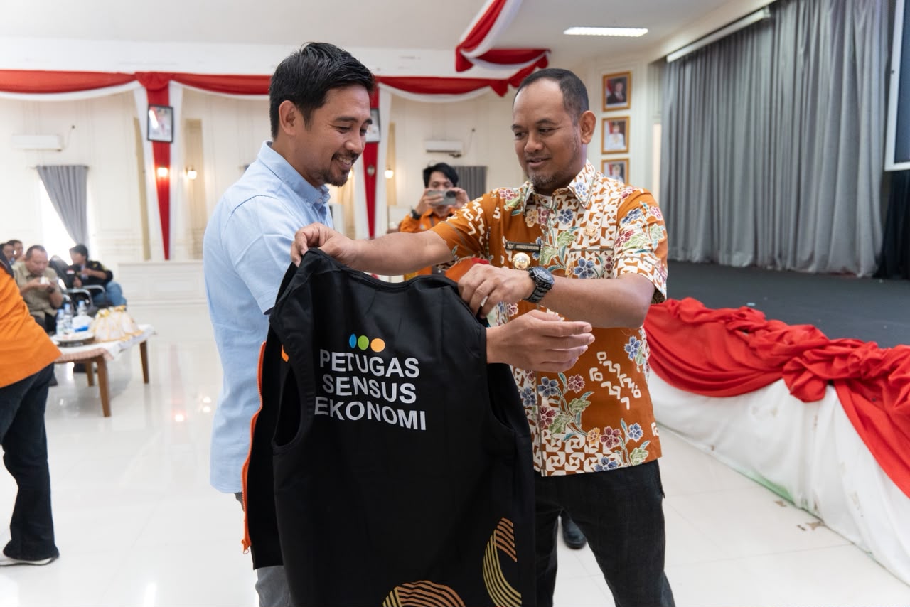 Lepas Petugas Sensus Ekonomi 2026, Wawali Palopo Tekankan Pentingnya Data Akurat