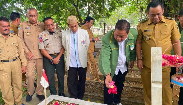 Peringati HUT ke-67, Pemkab Luwu dan KKLR Ziarah ke Makam Opu Andi Djemma
