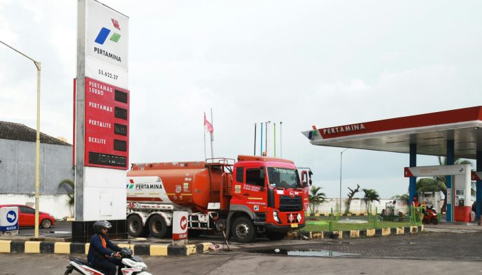 BBM Pertamax Naik Signifikan Hari Ini, Tembus Rp16.250 per Liter