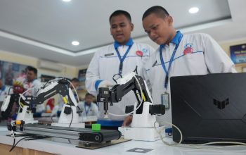 Perluas Peluang Karier Direktorat SMK Perkuat Kompetensi Siswa di Bidang Robotika