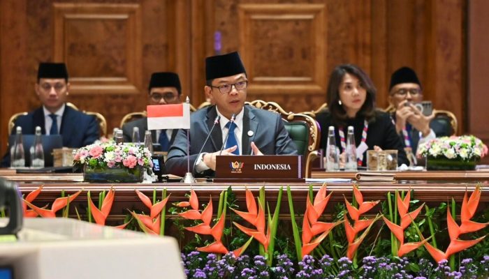 Batal Utus Dubes, Menlu Sugiono Terbang ke Pemakaman Ali Khamenei
