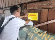Perumda Pasar Makassar Raya Segel 308 Kios di Pasar Kerung-Kerung Akibat Tunggakan Retribusi