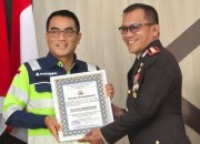Sinergi Tingkatkan Pelayanan Masyarakat, Dirut Masmindo Raih Penghargaan Polres Luwu