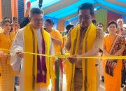 Hadiri Pentahbisan Gereja Kibaid Palopo, Zulkifli Halid Serahkan Bantuan Rumah Ibadah