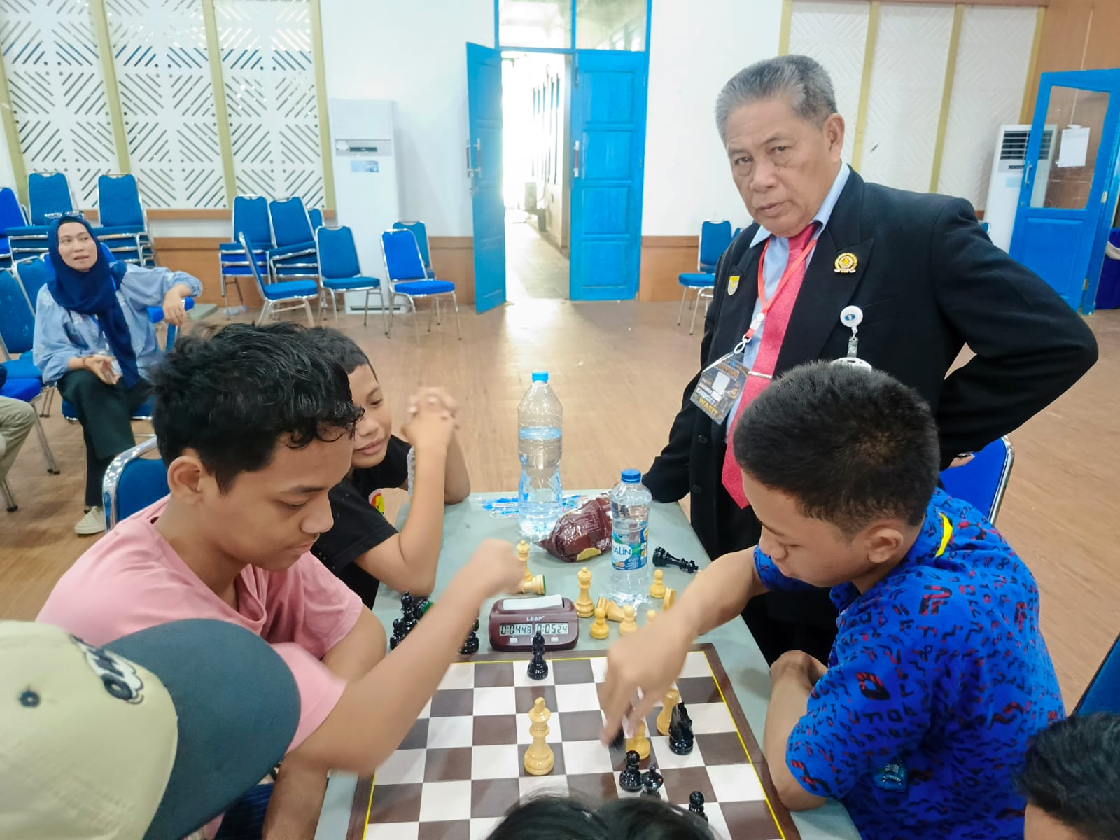 Kunjungi Makassar, Selvi Gibran Tinjau Langsung Program Sekolah Pesisir Paotere