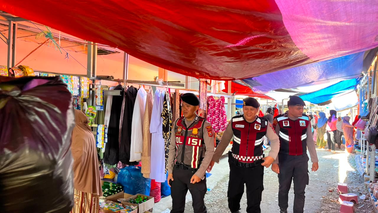 Sat Samapta Polres Luwu Gelar Patroli Humanis di Pasar Suli Cegah Premanisme