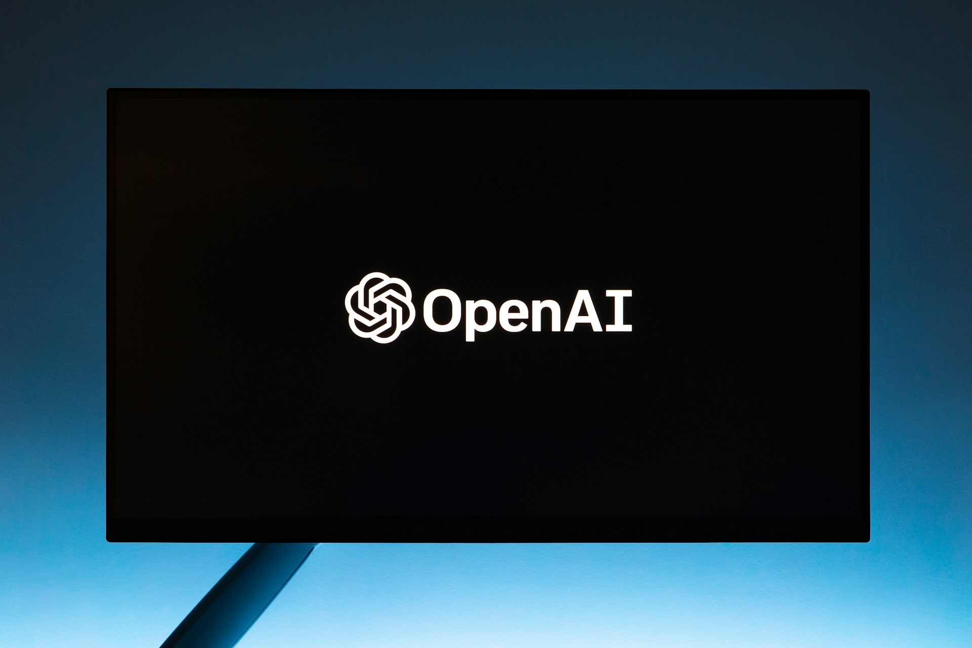 Perseteruan Raksasa Teknologi Memanas Apple Seret OpenAI ke Pengadilan Federal