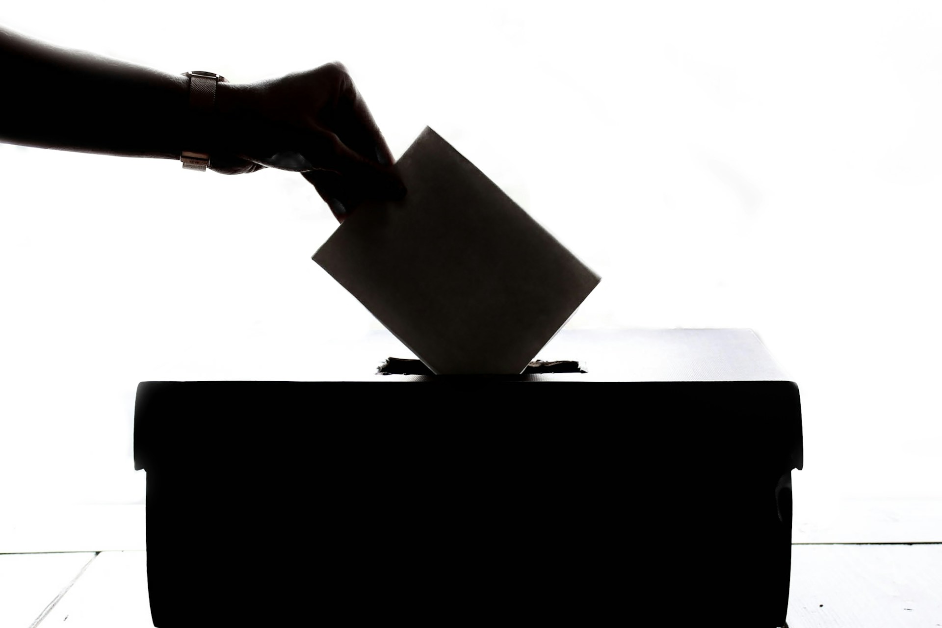 MK Tutup Rapat Wacana Pemilihan Kepala Daerah Lewat DPRD